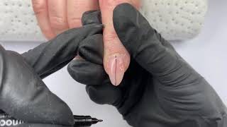 Hvordan filer man en gele negl til, så den får en flot form